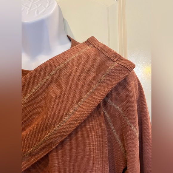 Agave denim long sleeve thermal textured top. NWOT SIZE MEDIUM - Picture 5 of 13